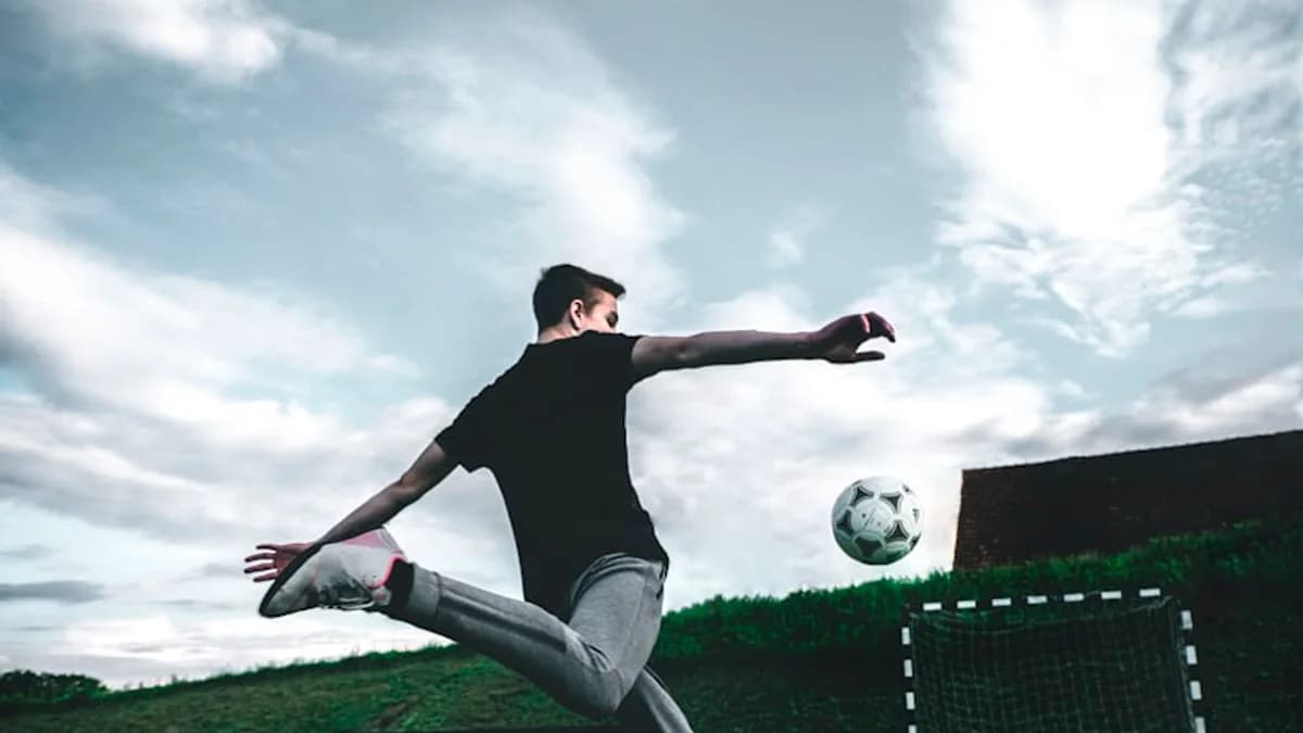 HBRSport: lịch trực tiếp bóng đá hôm nay, soi kèo V-League và tỷ số live 2026-05-23
